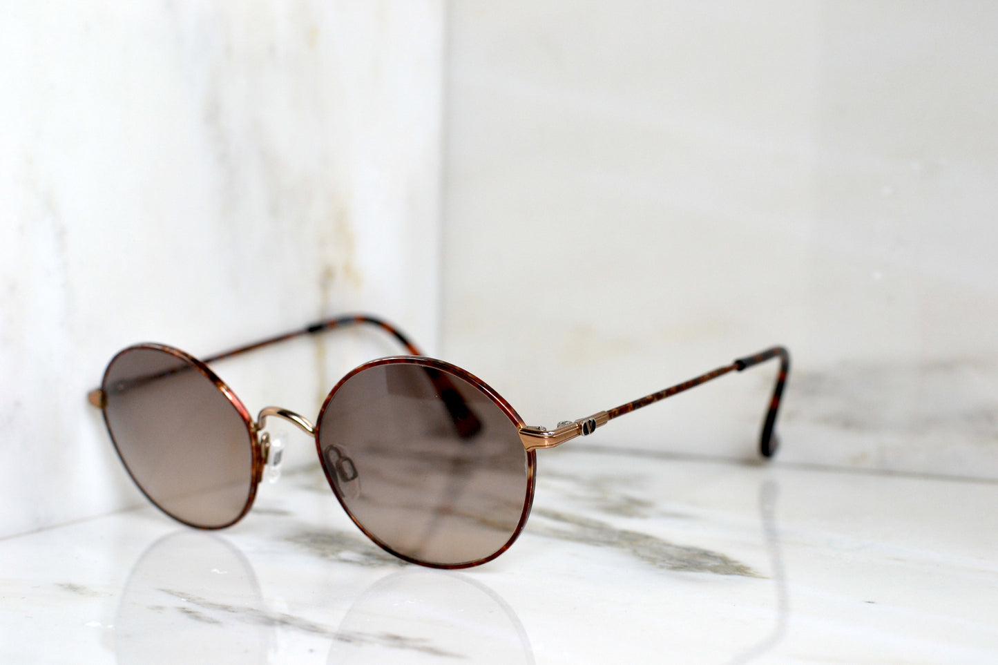 Vintage round metal sunglasses