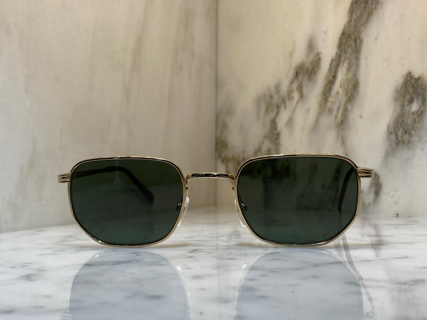 Vintage metal sunglasses g15