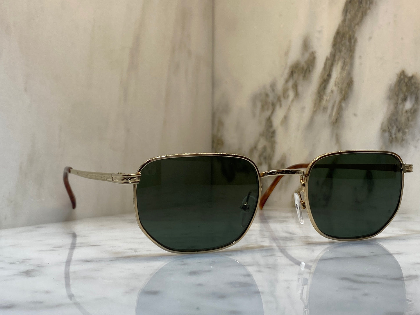 Vintage metal sunglasses g15