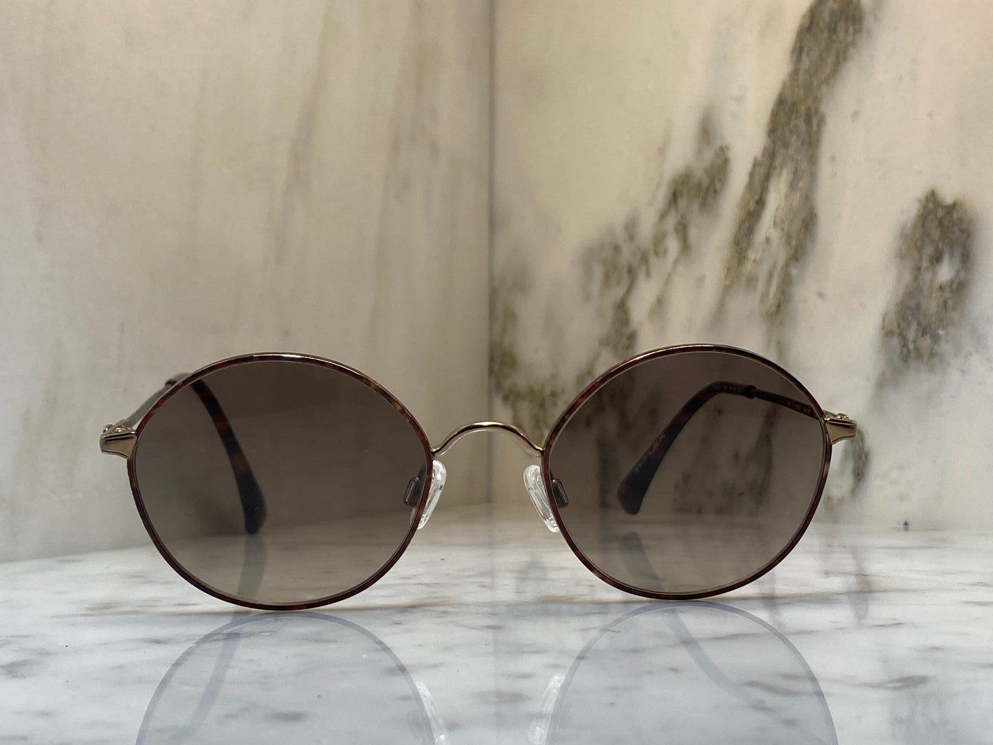 Vintage round metal sunglasses